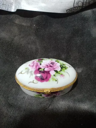 Scatola gioielli classica floreale