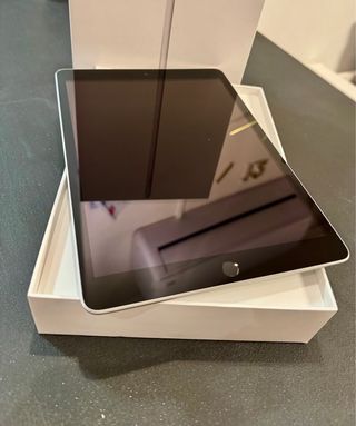 iPad 9ª Gen 64GB WiFi Argento come nuovo.