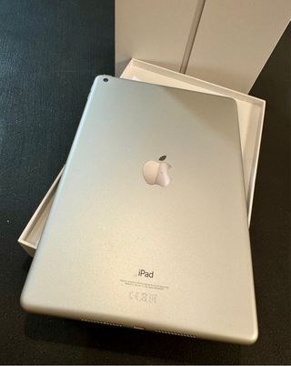 iPad 9ª Gen 64GB WiFi Argento come nuovo.