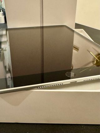 iPad 9ª Gen 64GB WiFi Argento come nuovo.