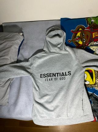 Sudadera Essentials Gris