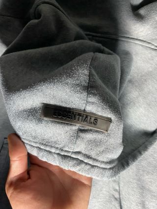 Sudadera Essentials Gris