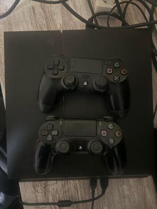 PS4 (PlayStation 4) Negra + 2 Mandos + Juegos
