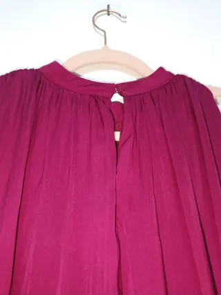 Vestido midi satinado plisado Zara Talla L