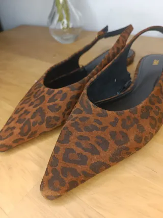 Zapato destalonado print animal Zara T.39
