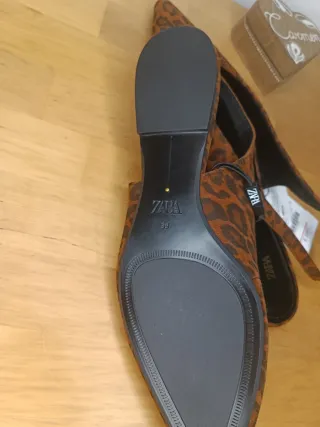 Zapato destalonado print animal Zara T.39