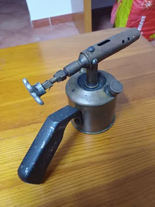 Maçarico antigo em cobre