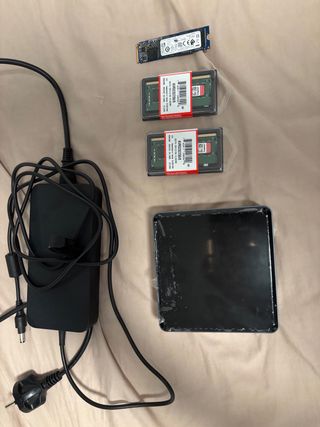 Intel NUC 10i7FNK2 + 16GB RAM + 480GB SSD