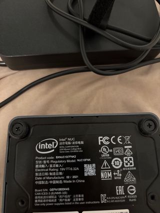 Intel NUC 10i7FNK2 + 16GB RAM + 480GB SSD