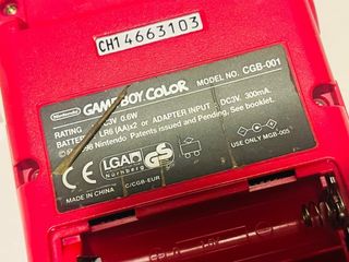 Nintendo GAME BOY COLOR Rojo con soporte 3D