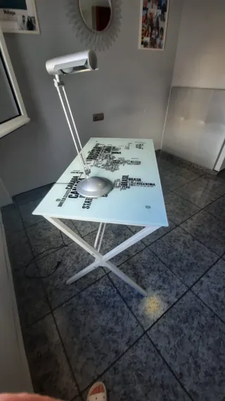 Pack mesa de escritorio y flexo