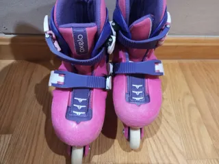 Patines en línea rosas y violetas para niña