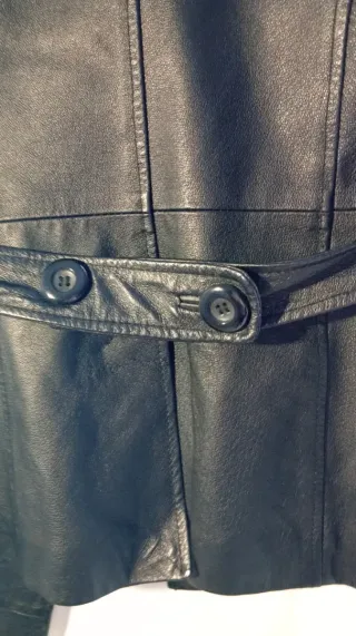 Cazadora de cuero negra mujer