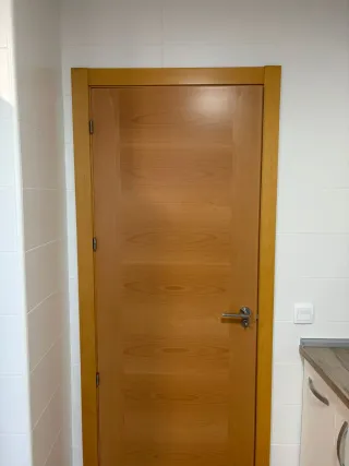 6   Puertas de madera maciza Haya