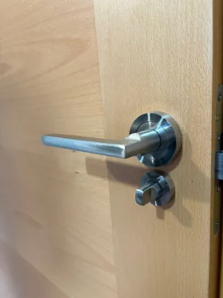 6   Puertas de madera maciza Haya