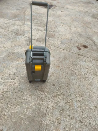 Depósito de agua residuales con ruedas