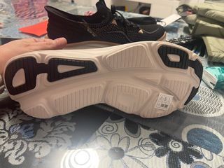 Zapatillas Skechers Negro y Dorado