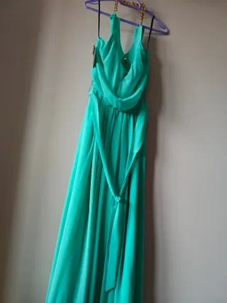 Vestido turquesa cadena dorada Special Events