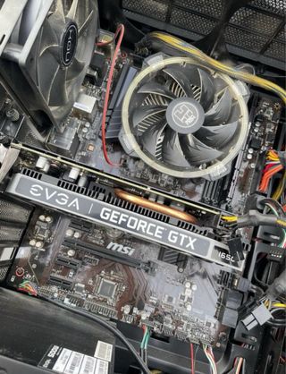 Torre Gaming GTX 1650 + perifericos