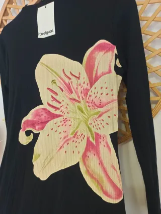 Vestido Desigual Negro Estampado Floral