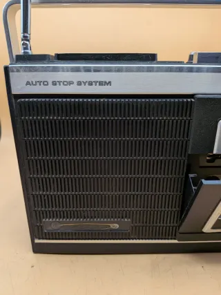 Radio Cassette Sanyo M 2400 F Vintage