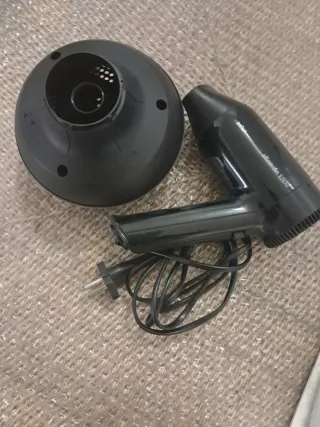 Plancha Taurus Geyser y Secador Braun