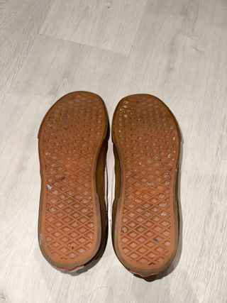 Zapatillas Vans Blancas y Marrones