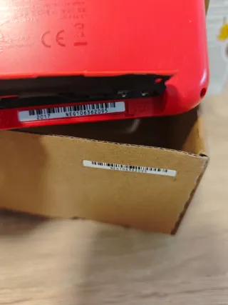 Nintendo 2DS XL Poké Ball Edition