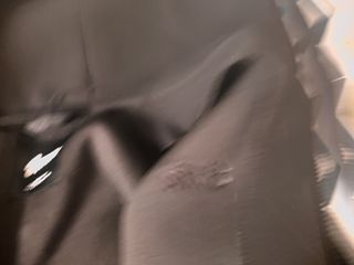 Chaqueta con capucha negra, tipo neopreno