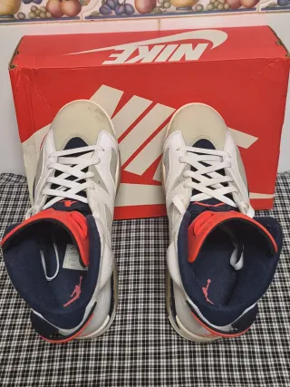 JORDAN 6 RETRO