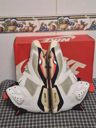 JORDAN 6 RETRO