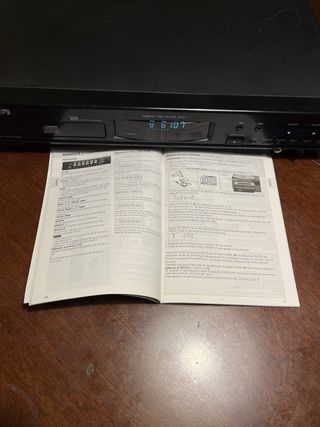 Reproductor CD Philips + mando a distancia