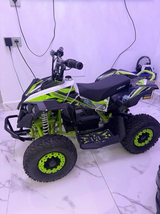 Quad eléctrico infantil verde y blanco