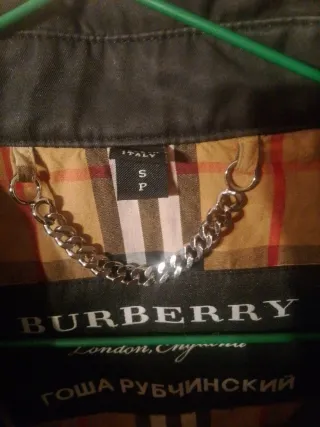 Gabardina Burberry Negra Talla S