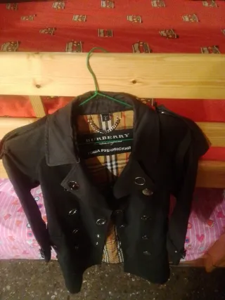 Gabardina Burberry Negra Talla S