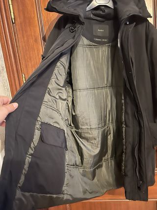 Chaqueta Zara Negra con Capucha
