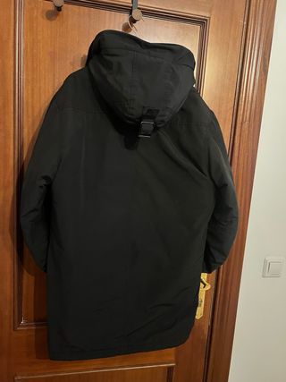 Chaqueta Zara Negra con Capucha