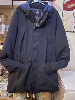 Chaqueta Zara Negra con Capucha