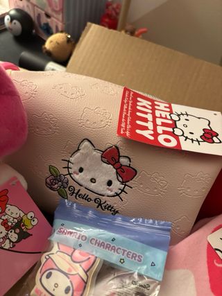 Box Sanrio Hello Kitty Miniso