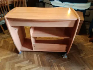 Mesa escritorio ordenador con ruedas