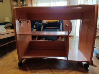 Mesa escritorio ordenador con ruedas