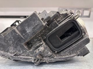 Faro derecho Mercedes Clase A 2014-2018 original