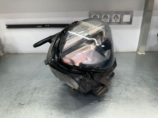 Faro derecho Mercedes Clase A 2014-2018 original