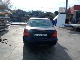 Mercedes-Benz Clase C 2004