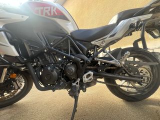 Benelli TRK 502 Asfáltica Blanca