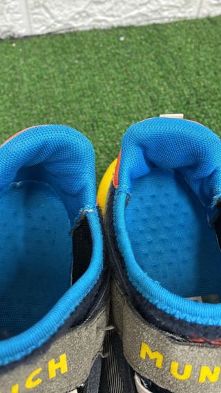 Scarpe Munich blu e arancioni