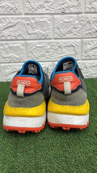 Scarpe Munich blu e arancioni