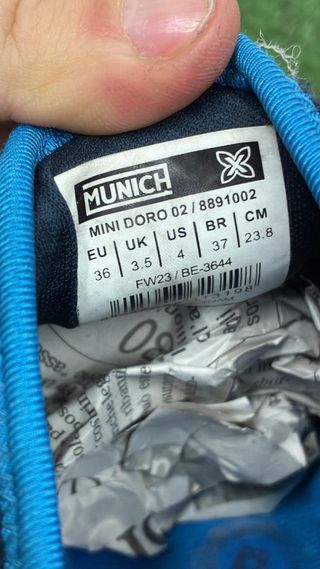 Scarpe Munich blu e arancioni