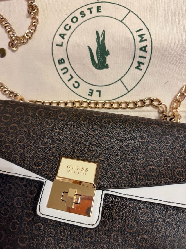 Bolso Guess Marrón y Blanco Cadena Dorada, origori