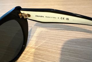 Gafas de Sol Prada PR 14WS 09Q5S0 Negras